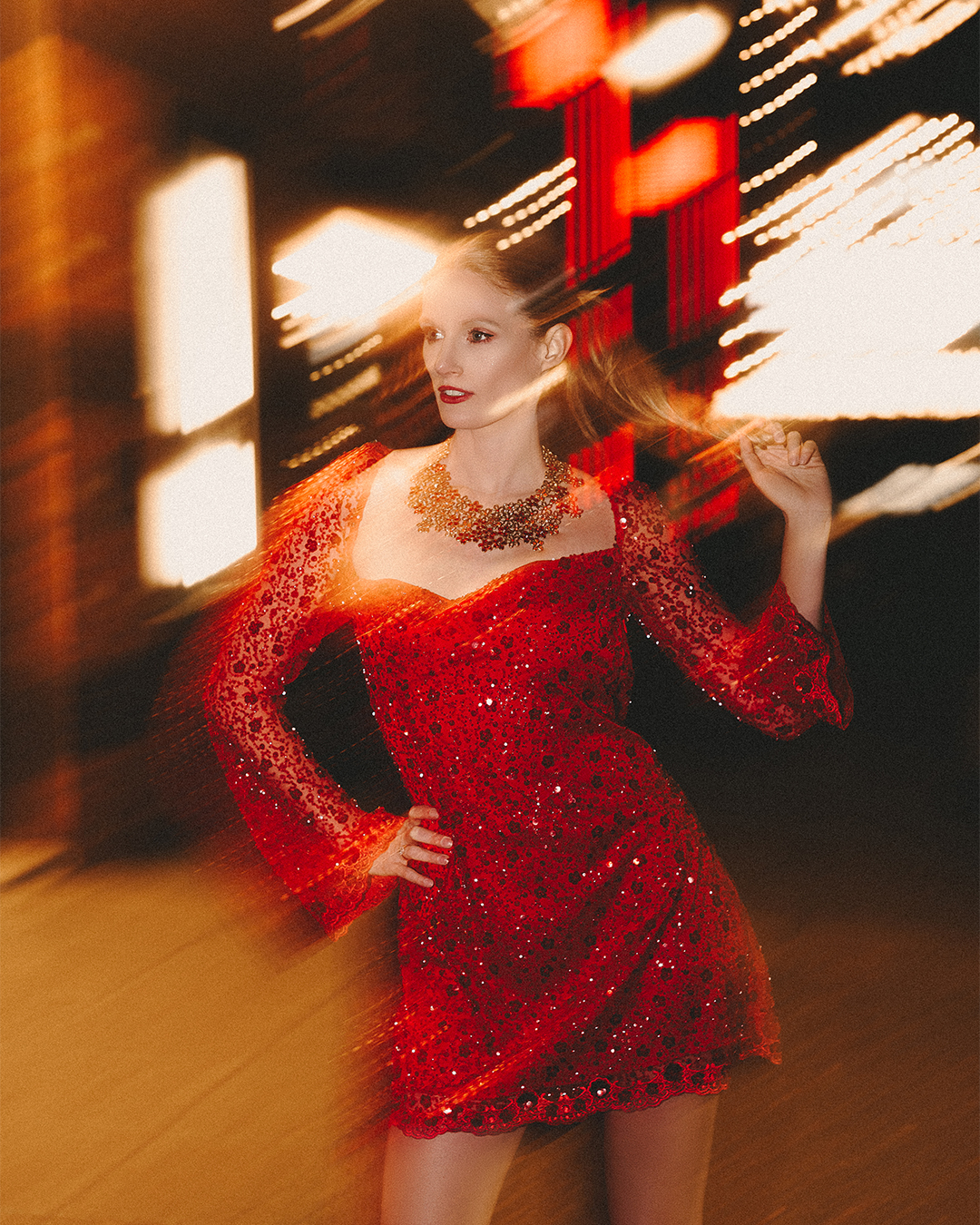 Old Hollywood Glamour: A Story of a Fashion-Forward Premiere Night — photograph 16 of 20